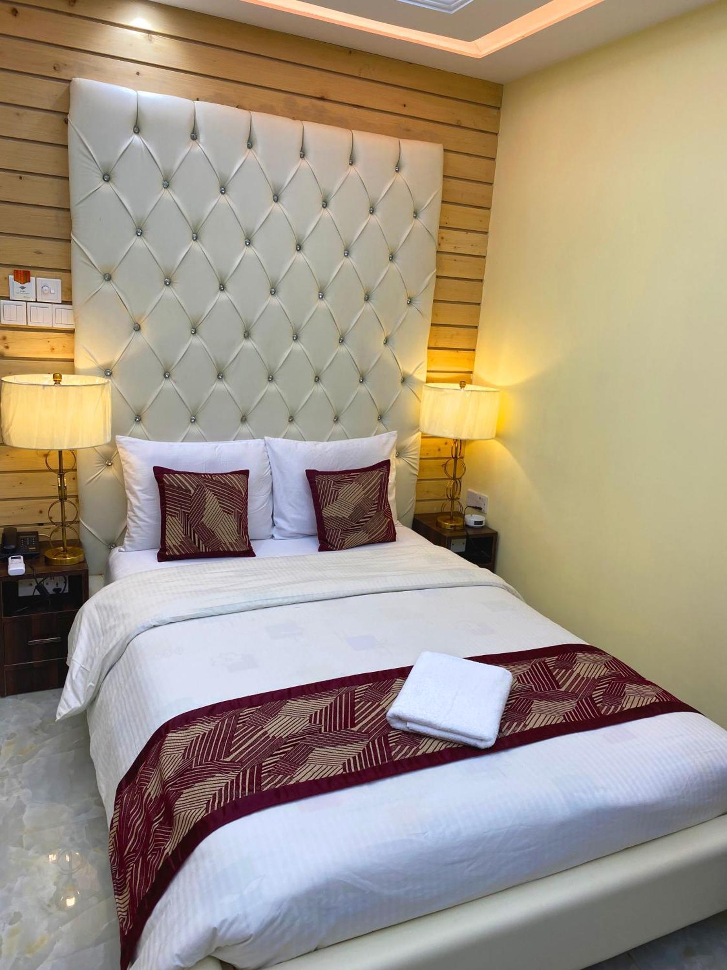 Hotel Valentino Noakhali Eksteriør billede